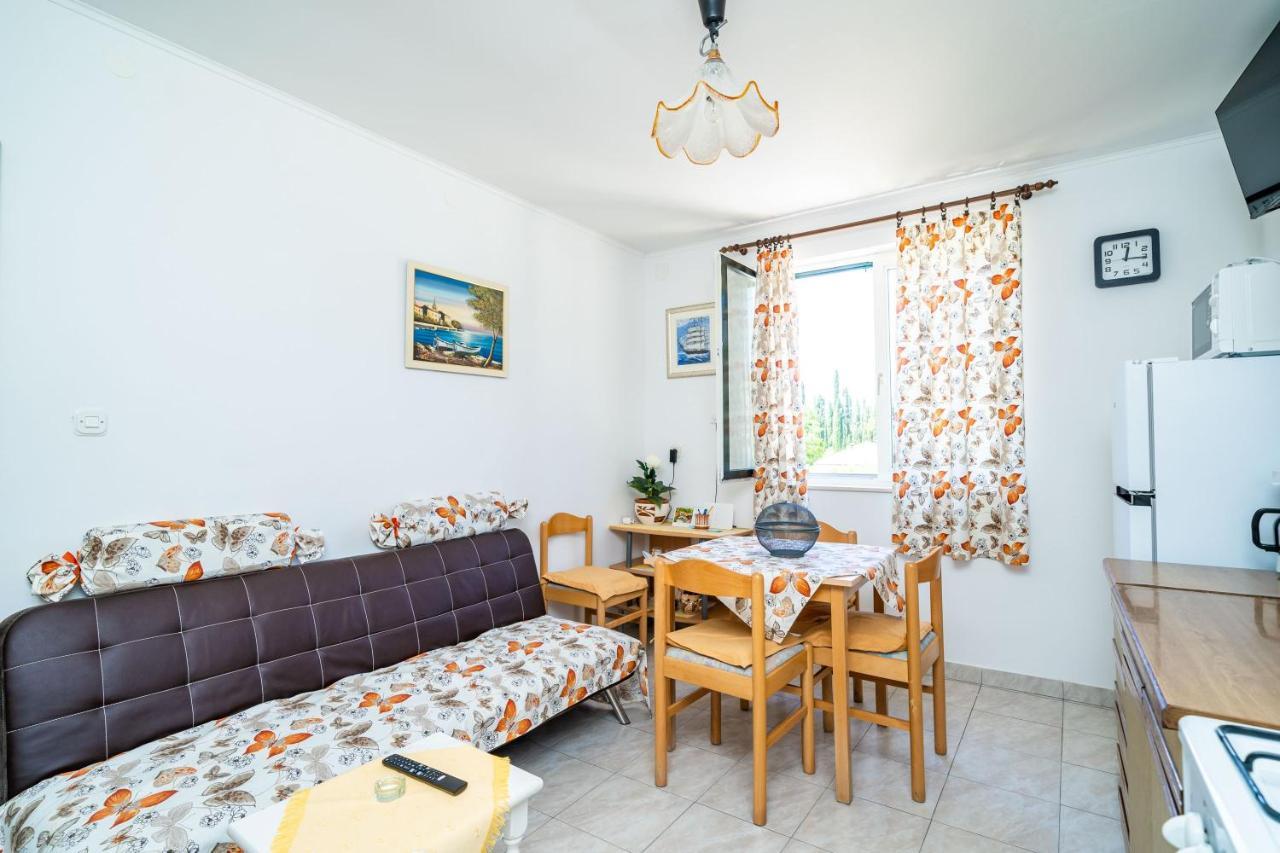 Apartment Laurel Leaf Lovorno Eksteriør bilde
