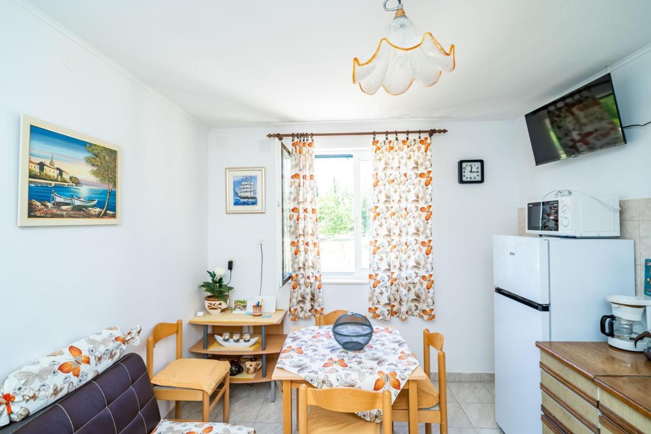 Apartment Laurel Leaf Lovorno Eksteriør bilde